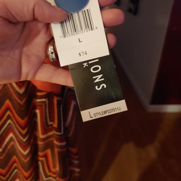 Dress - Picture 2 of 2